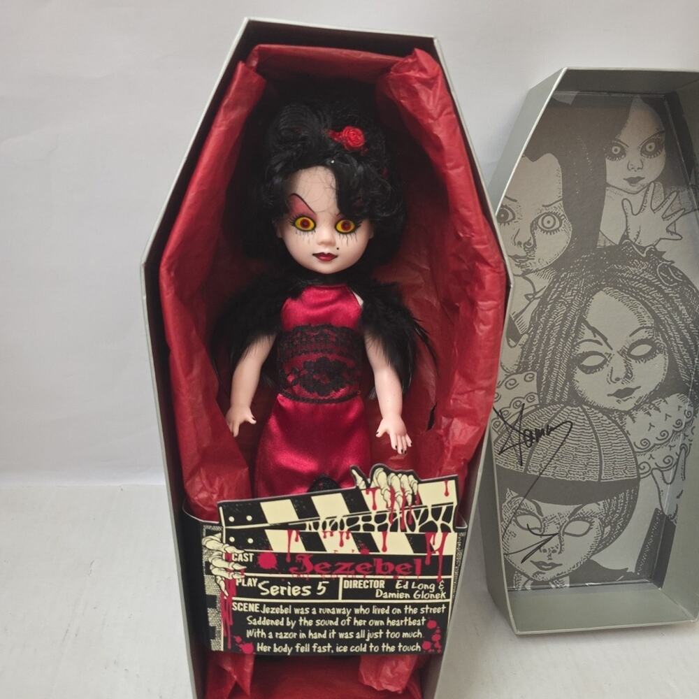 Rare Signed Living Dead Doll Series 5 Jezebel BOXED Immaculate Condition - Picture 2 of 5